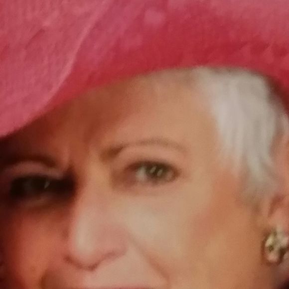 Meet your Posher, Ruth - Picture 1 of 1